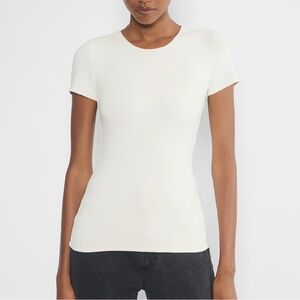 NWT Aritzia Original Contour Crew Hip T-shirt - light birch